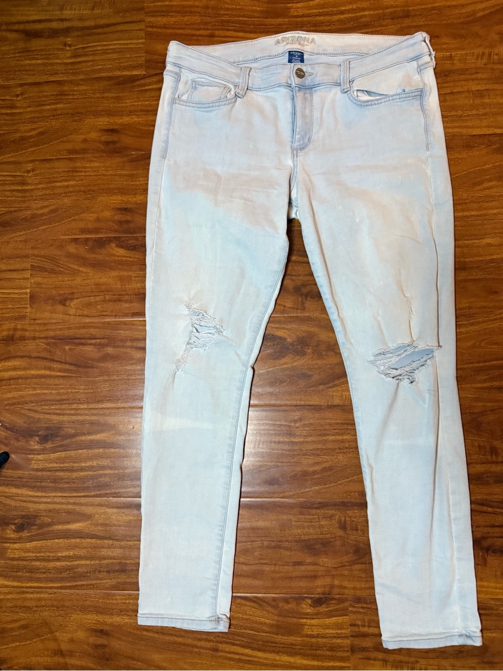 Arizona Jean Company Light Wash Distressed Skinny Jeans